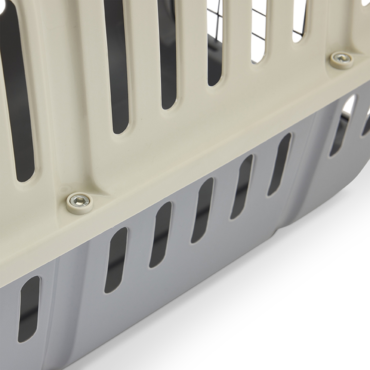 Savic Compass ivory grey pet carrier 46 x 31 x 31 cm for cats and small dogs up to 10 kg with spring-lock door.