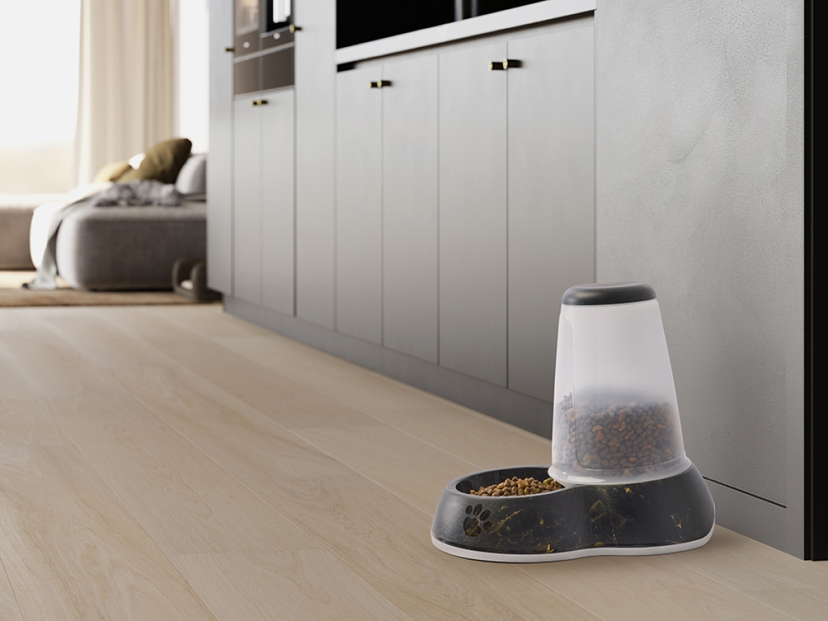 Savic Loop Marble Food Large dispenser in marble black gold with transparent container and non-slip base in modern kitchen