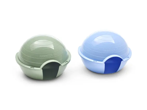 Hamster Iglo hideaway with rounded design, single entrance, and ventilation holes.