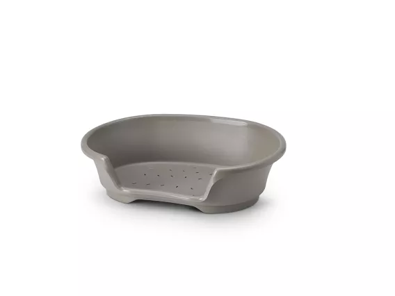 Cosy 55 cm plastic pet bed in warm grey – sturdy, ventilated, and easy-to-clean resting space for cats and dogs of all ages.